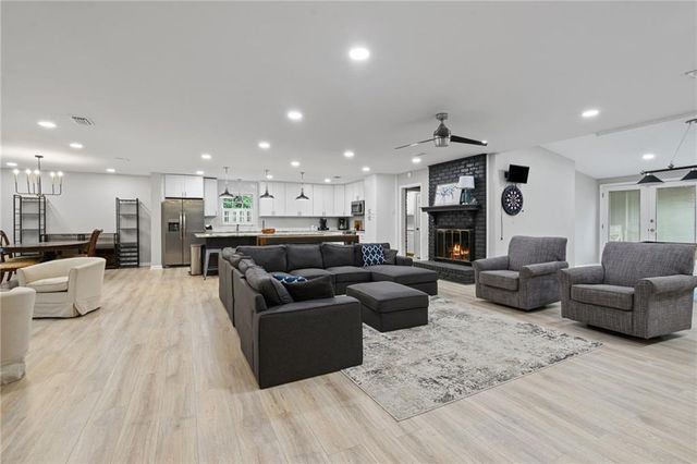 424 Hounds Run W, Mobile, AL 36608