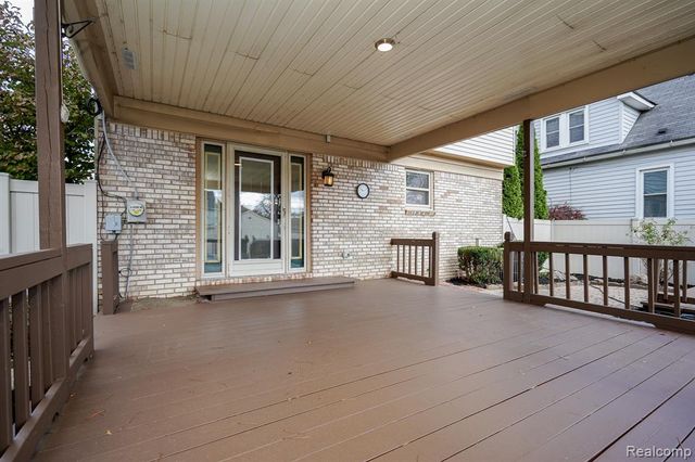 547 Orchard Street, Wyandotte, MI 48192