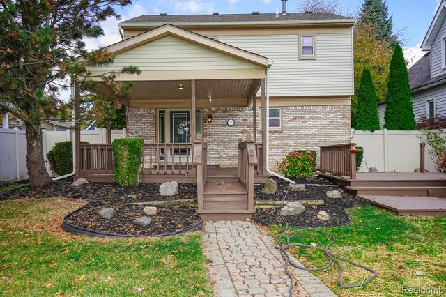 547 Orchard Street, Wyandotte, MI 48192