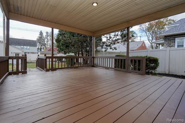 547 Orchard Street, Wyandotte, MI 48192