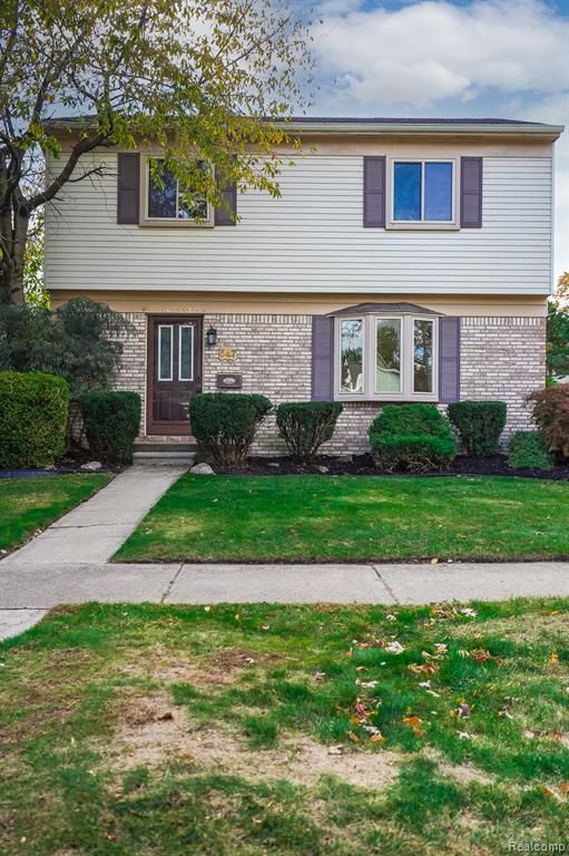 547 Orchard Street, Wyandotte, MI 48192