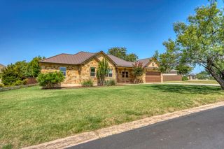 804 Four Oaks LN, Marble Falls, TX 78654