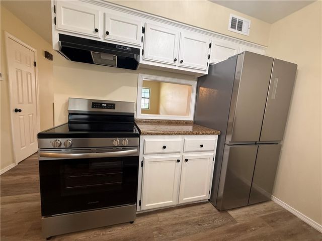 1404 E O Street, Russellville, AR 72801