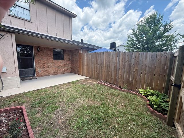 1404 E O Street, Russellville, AR 72801