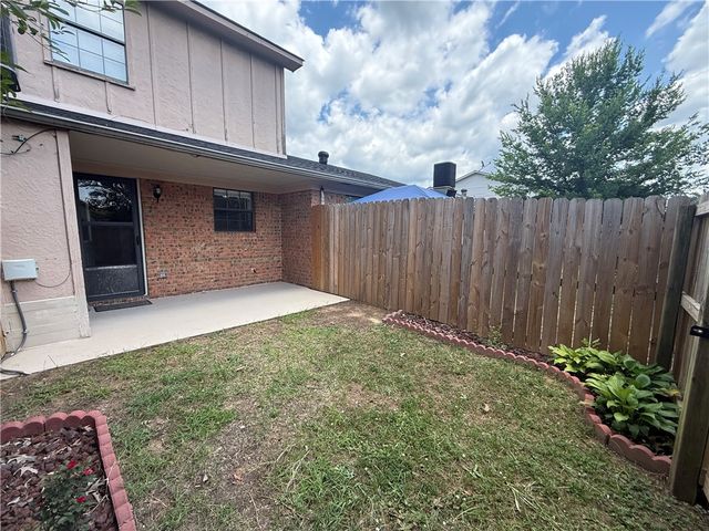 1404 E O Street, Russellville, AR 72801