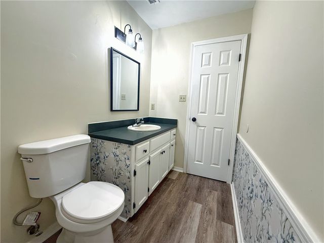 1404 E O Street, Russellville, AR 72801