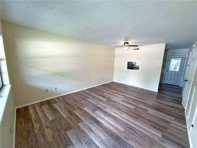 1404 E O Street, Russellville, AR 72801