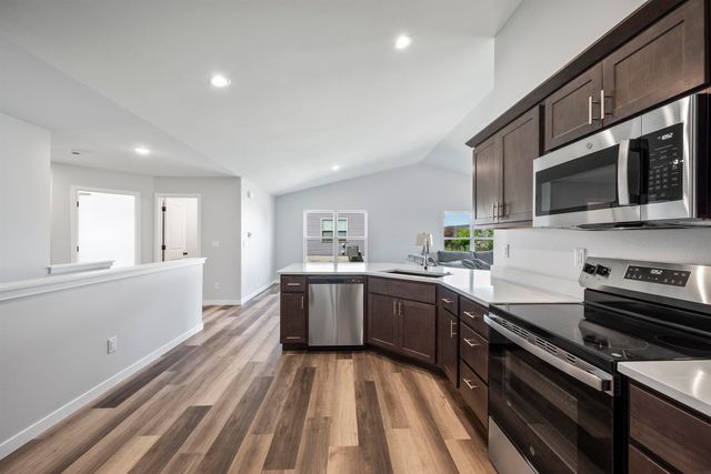 4170 Mystic Drive, Waterloo, IA 50702