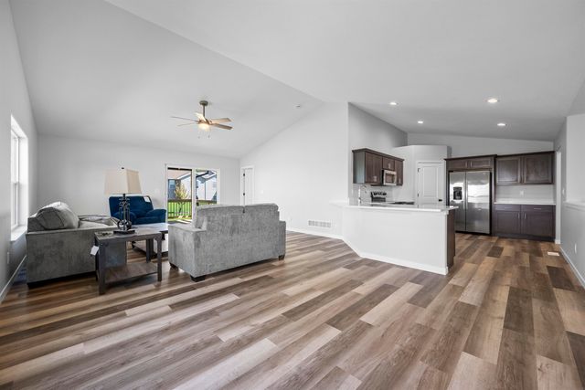 4170 Mystic Drive, Waterloo, IA 50702