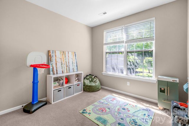 10507 Bere Island Drive, Charlotte, NC 28278