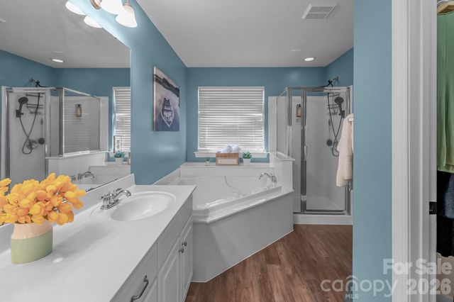 10507 Bere Island Drive, Charlotte, NC 28278