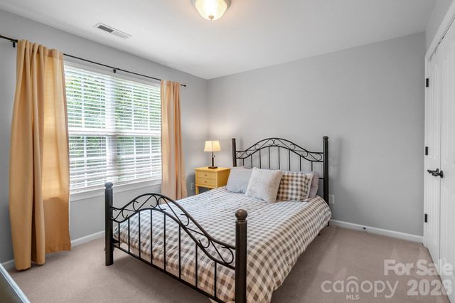 10507 Bere Island Drive, Charlotte, NC 28278