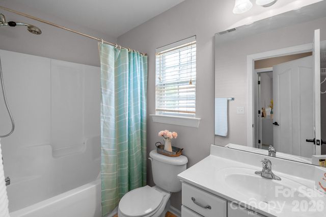 10507 Bere Island Drive, Charlotte, NC 28278