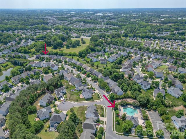 10507 Bere Island Drive, Charlotte, NC 28278