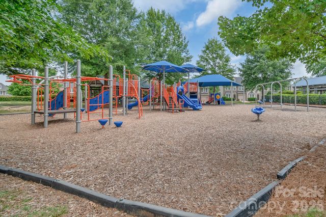 10507 Bere Island Drive, Charlotte, NC 28278