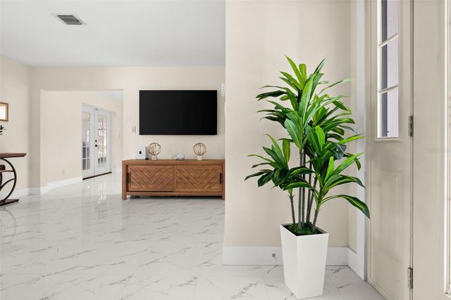 625 W OLYMPIA AVENUE, Punta Gorda, FL 33950