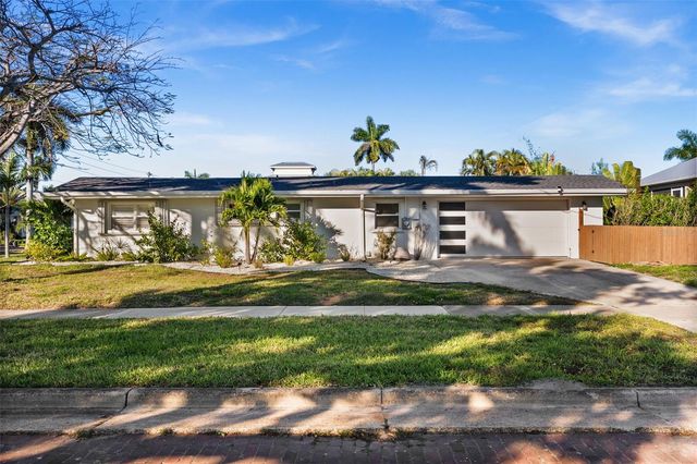 625 W OLYMPIA AVENUE, Punta Gorda, FL 33950