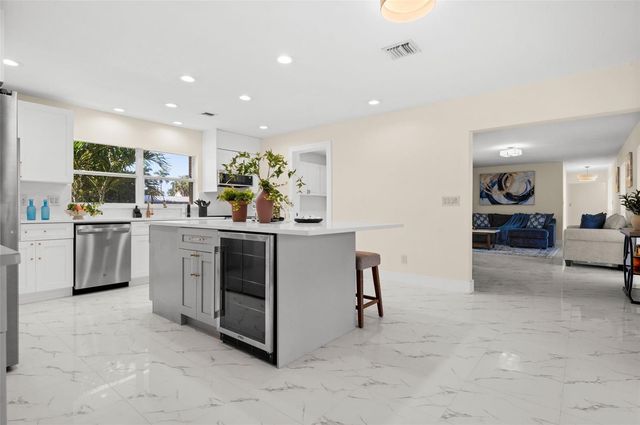 625 W OLYMPIA AVENUE, Punta Gorda, FL 33950