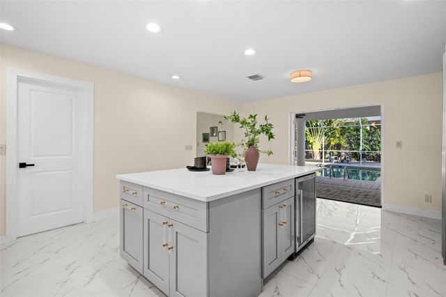 625 W OLYMPIA AVENUE, Punta Gorda, FL 33950