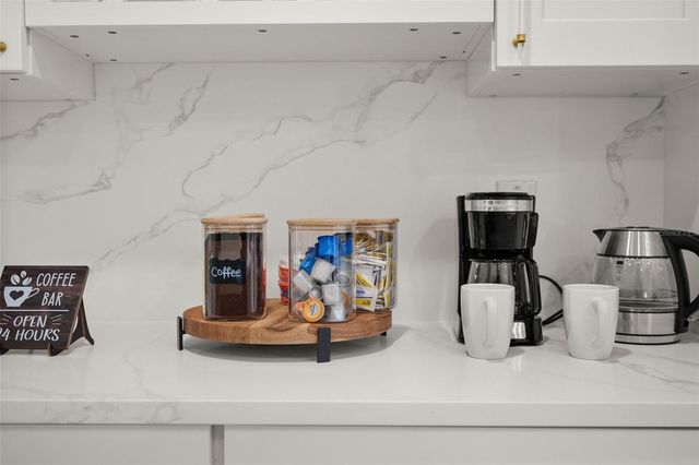 625 W OLYMPIA AVENUE, Punta Gorda, FL 33950