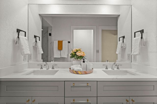 625 W OLYMPIA AVENUE, Punta Gorda, FL 33950