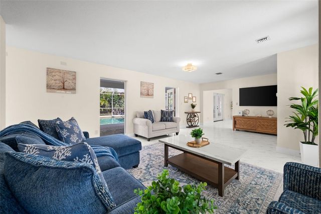 625 W OLYMPIA AVENUE, Punta Gorda, FL 33950