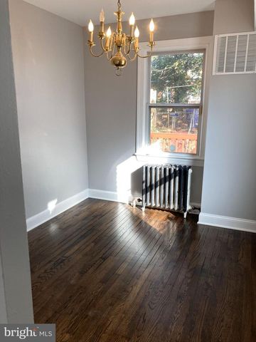 3326 10TH PL SE, Washington, DC 20032