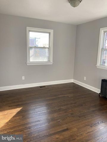 3326 10TH PL SE, Washington, DC 20032