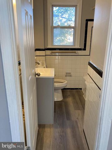 3326 10TH PL SE, Washington, DC 20032
