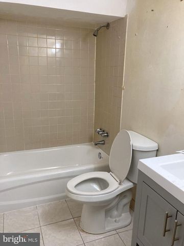 3326 10TH PL SE, Washington, DC 20032