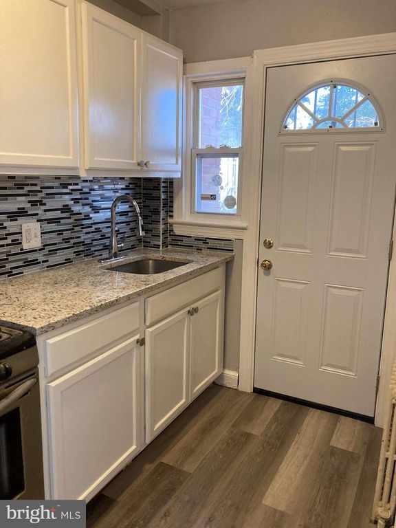 3326 10TH PL SE, Washington, DC 20032
