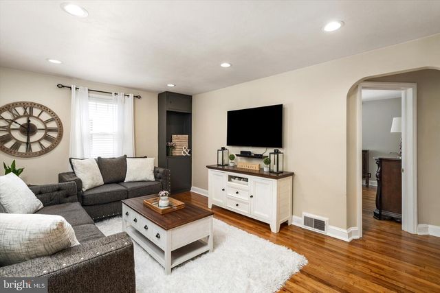 241 FENWOOD AVE, Hamilton, NJ 08619