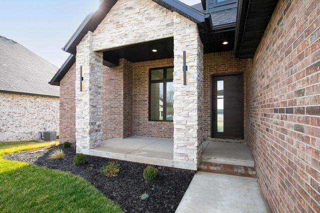 5546 E Cavalcade Lane, Springfield, MO 65802