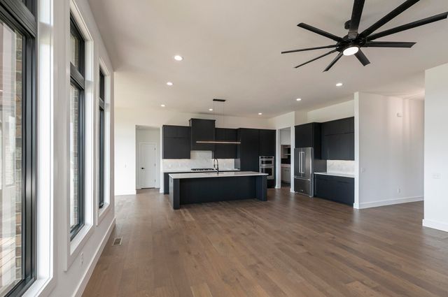 5546 E Cavalcade Lane, Springfield, MO 65802