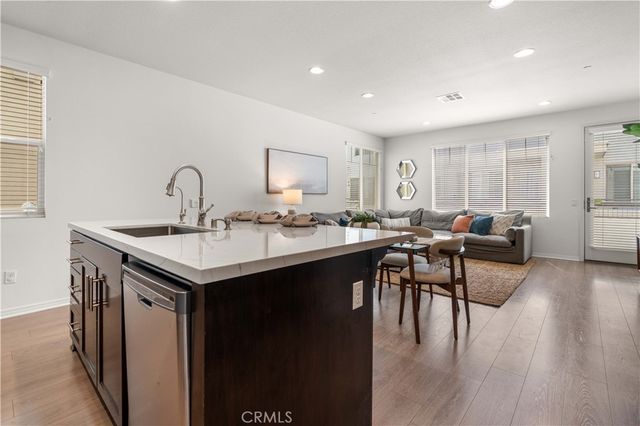 5560 Boardwalk 105, Hawthorne, CA 90250