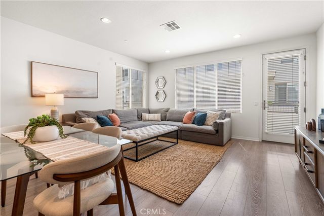 5560 Boardwalk 105, Hawthorne, CA 90250