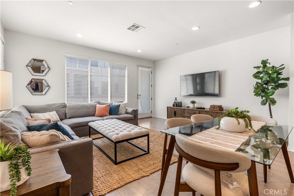 5560 Boardwalk 105, Hawthorne, CA 90250