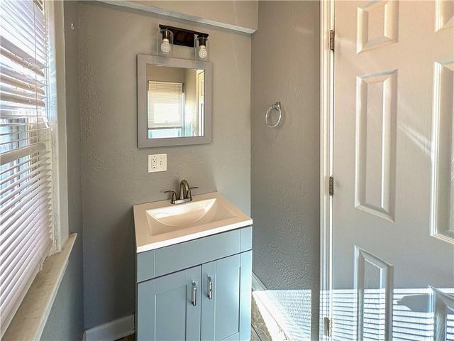 3719 Benton Boulevard, Kansas City, MO 64128