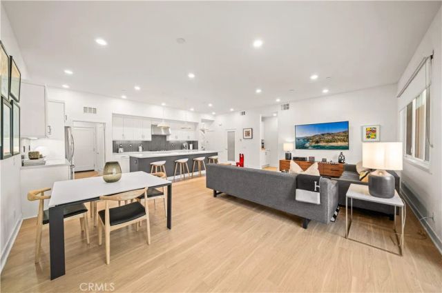 65 ballast point, Tustin, CA 92782