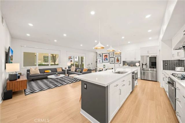 65 ballast point, Tustin, CA 92782