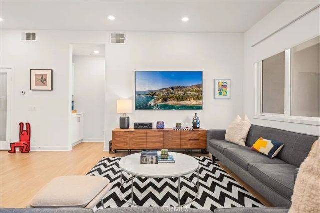 65 ballast point, Tustin, CA 92782