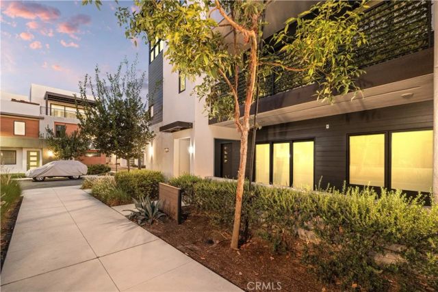 65 ballast point, Tustin, CA 92782