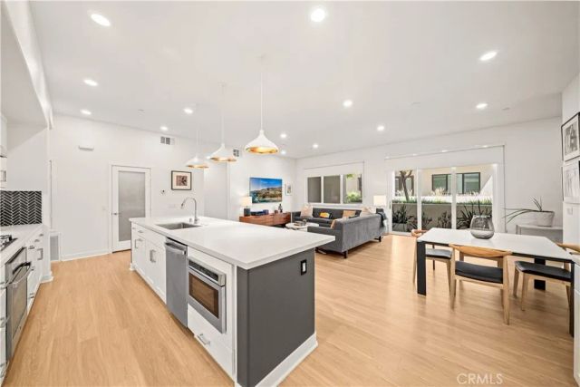65 ballast point, Tustin, CA 92782