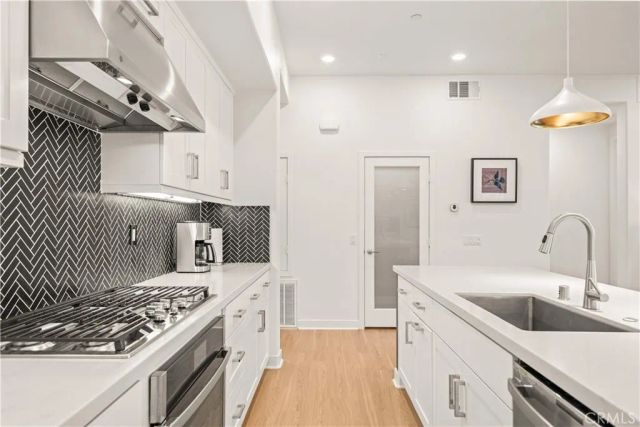 65 ballast point, Tustin, CA 92782