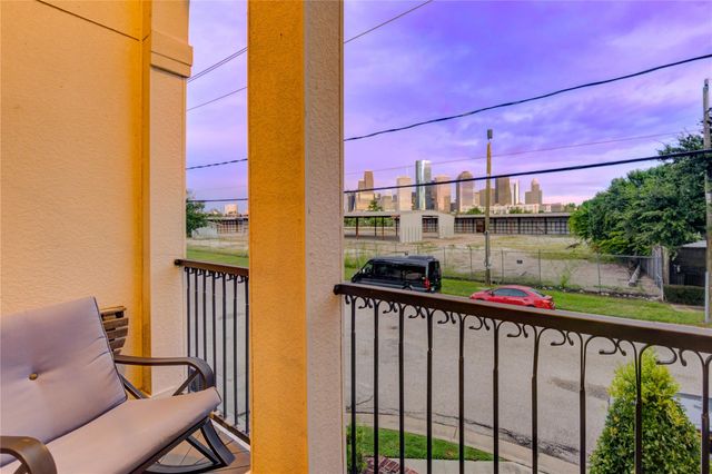 1802 Dart Street, Houston, TX 77007