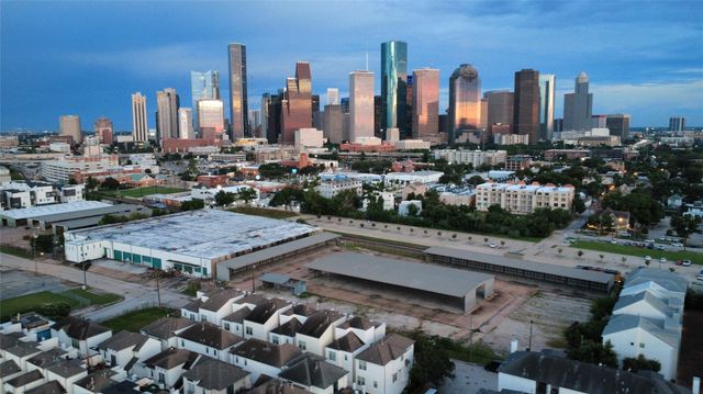 1802 Dart Street, Houston, TX 77007
