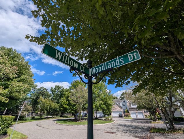 10 Willow Court, Tuxedo Park, NY 10987