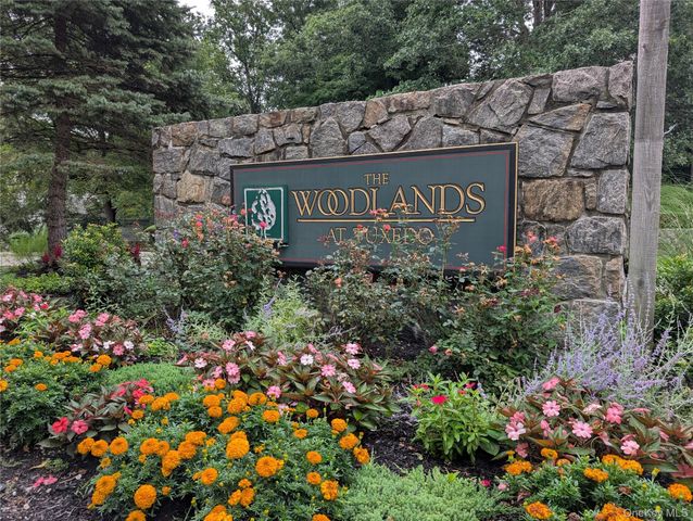 10 Willow Court, Tuxedo Park, NY 10987