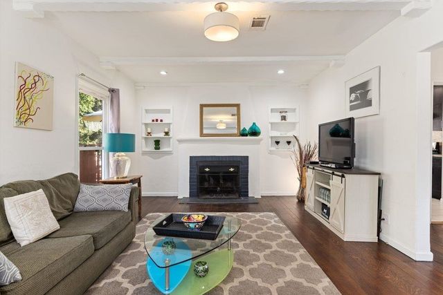 9600 Golf Links, Oakland, CA 94605