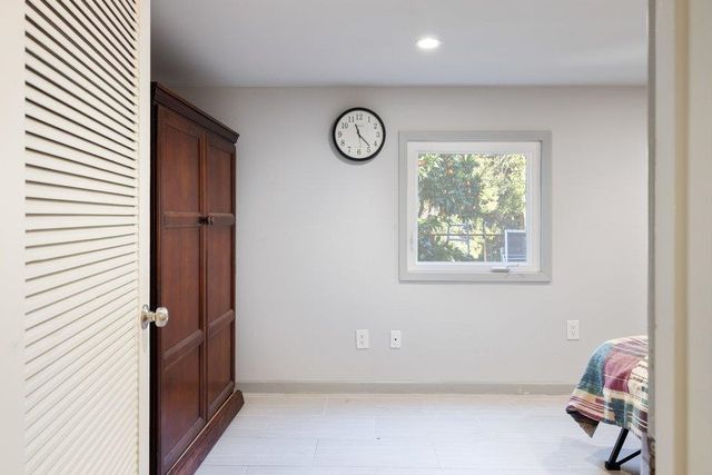 9600 Golf Links, Oakland, CA 94605